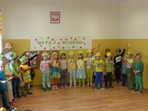 Przedszkolaki z Rybna witają wiosnę