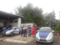 Policja przekazała gminie swoje samochody