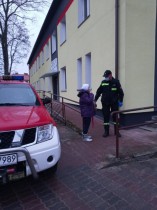 #SzczepimySię – strażacy pomagają w dotarciu do punktów szczepień
