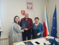 Z maty na podium – Gmina Rybno wspiera młodych zapaśników