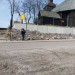 Rumian: trwa odbudowa muru przy kościele